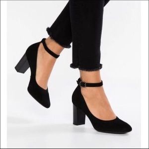 clarks ankle strap shoes